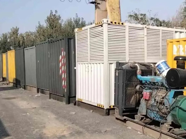 和静200KW柴油发电机机组每小时油耗是多少?
